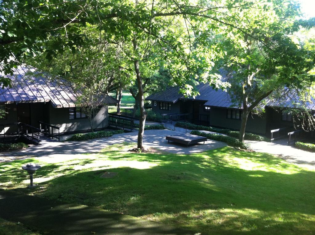 Talaris Conference Center Hotel Seattle Exterior photo