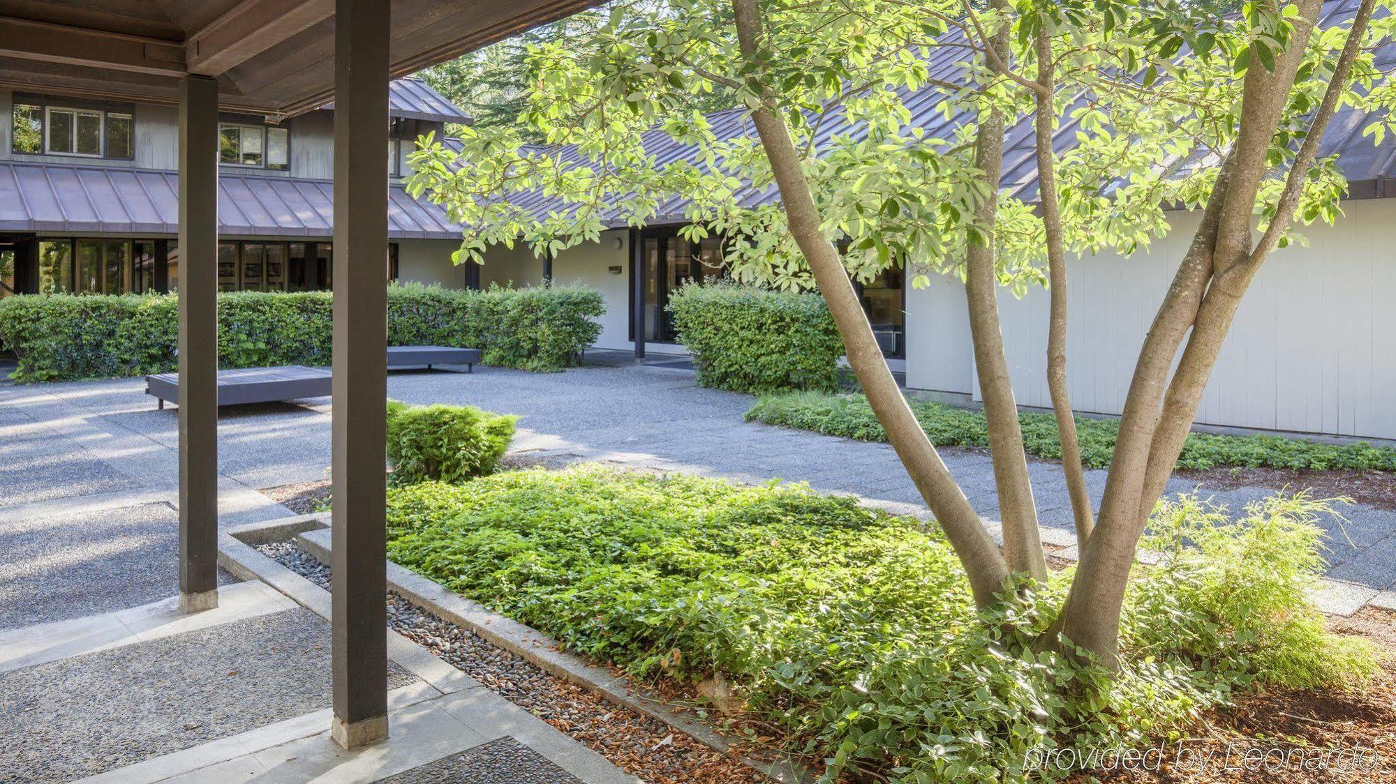 Talaris Conference Center Hotel Seattle Exterior photo