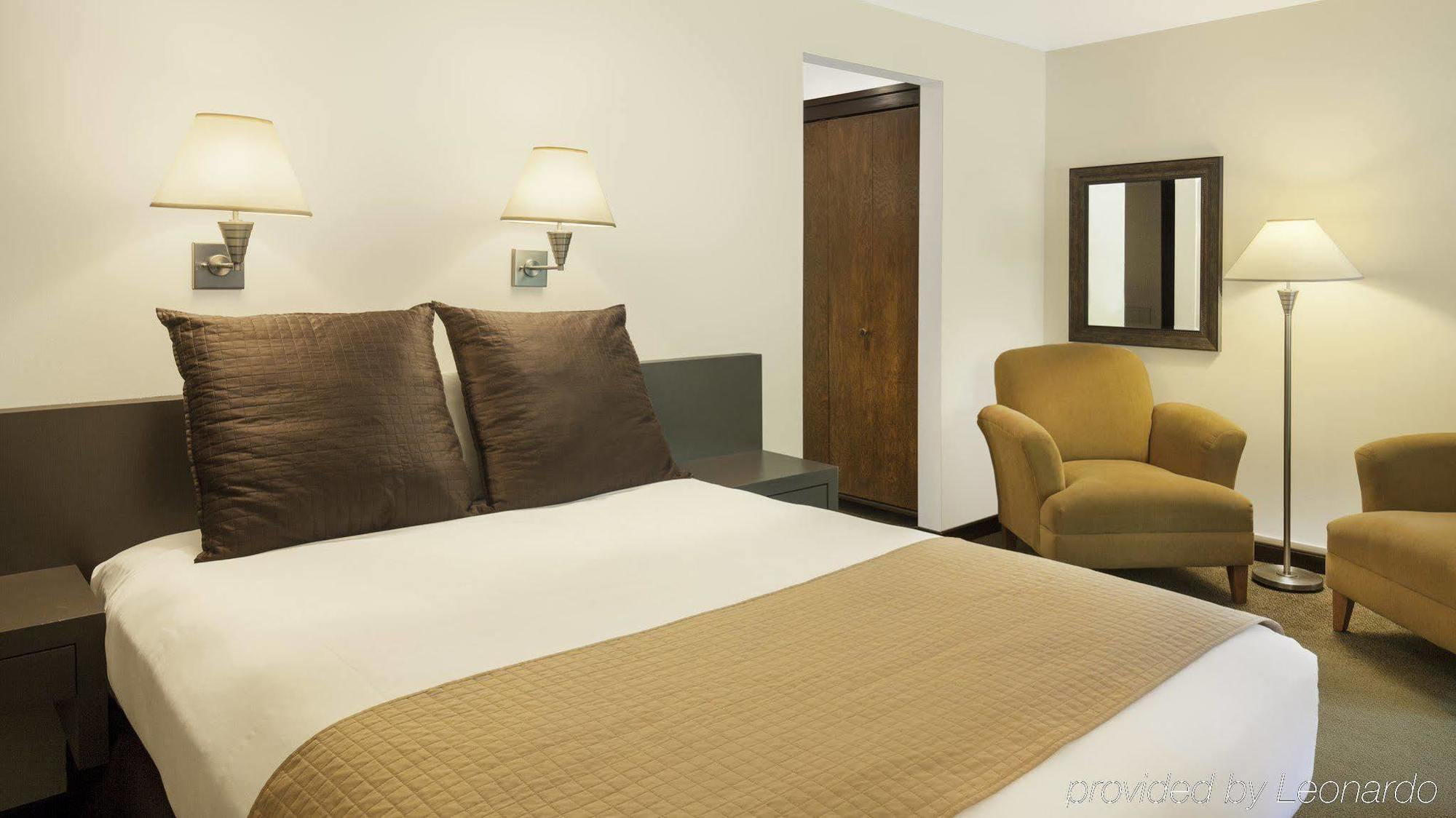 Talaris Conference Center Hotel Seattle Exterior photo